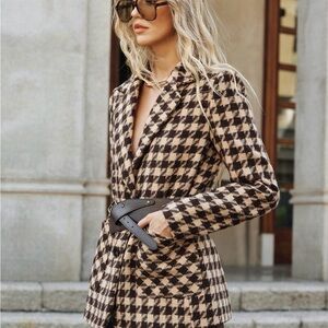 Stylish Houndstooth Belted Blazer